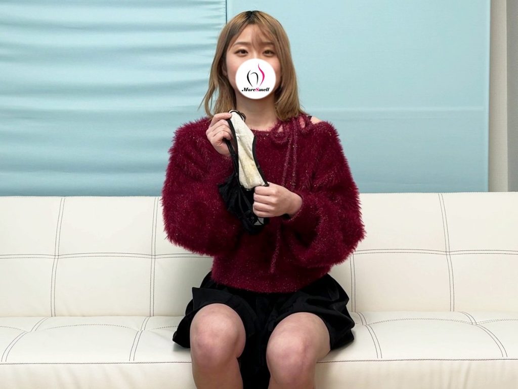 【剛毛ギャル】リアル過ぎる小声オナニー！ - 画像1
