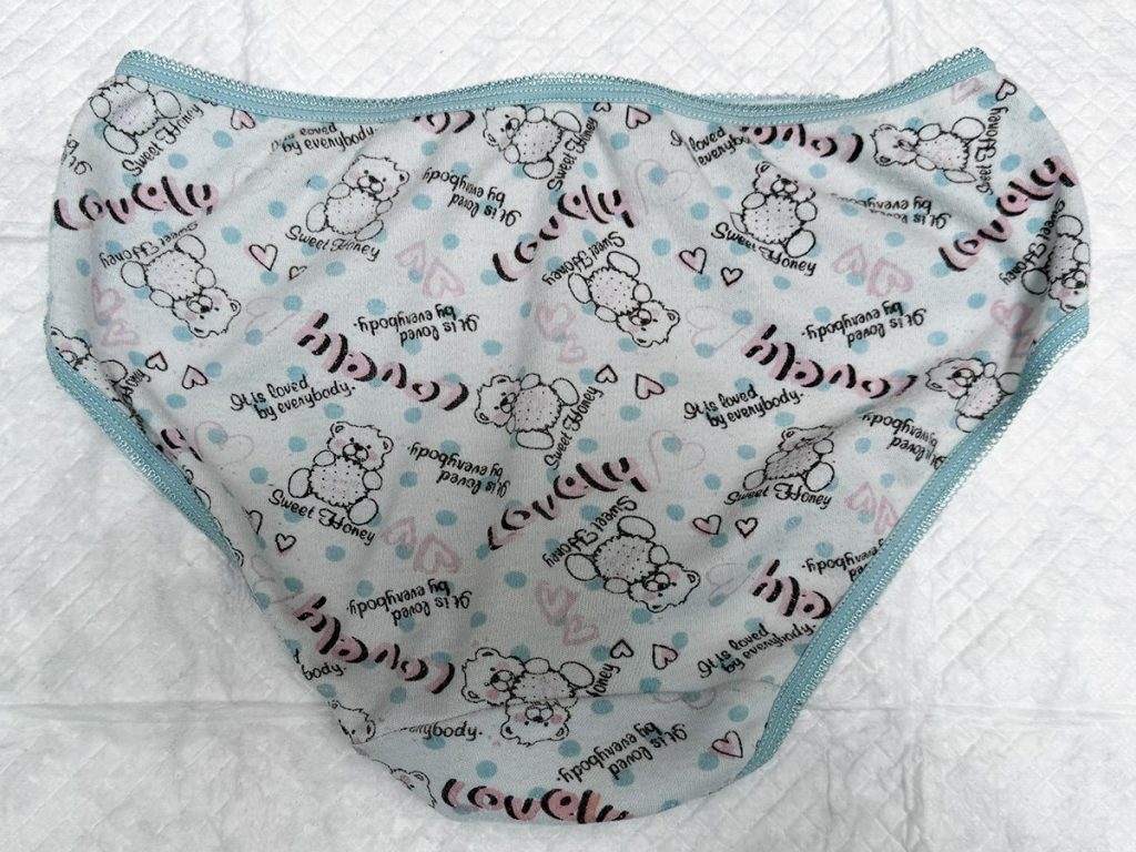 【大剛毛】20年間未処理!?ミニマム美処女の陰毛を公開! - 画像7