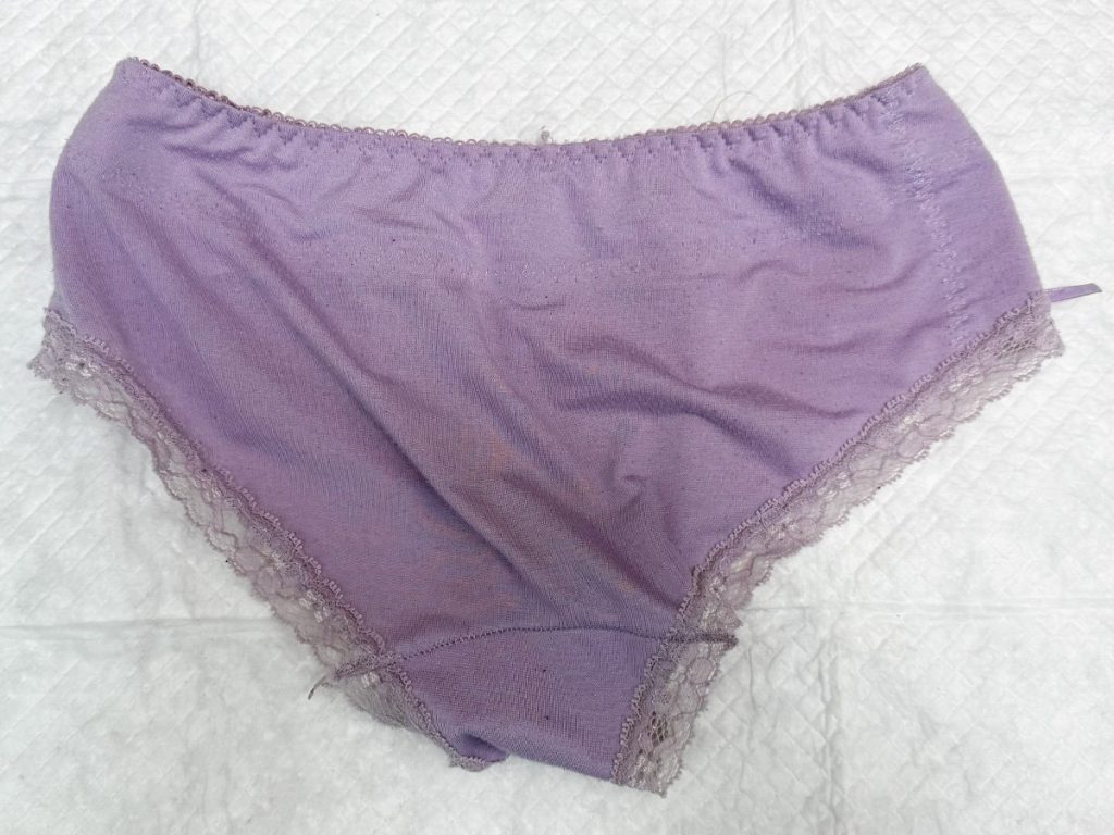 【大剛毛】20年間未処理!?ミニマム美処女の陰毛を公開! - 画像11